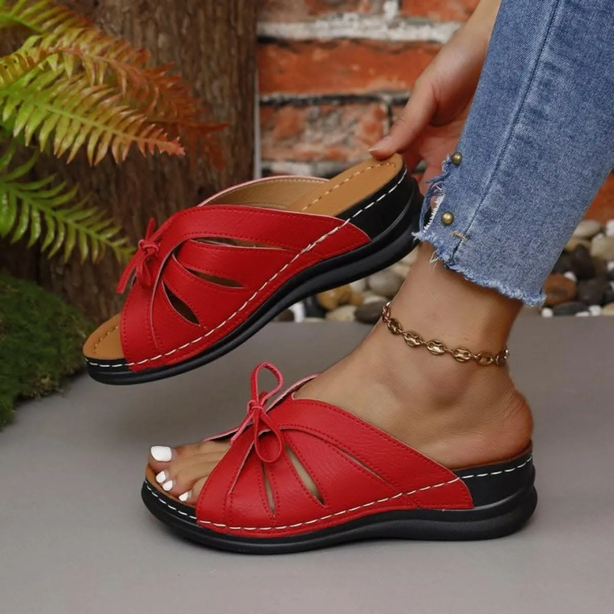 Chic low heel strappy sandals