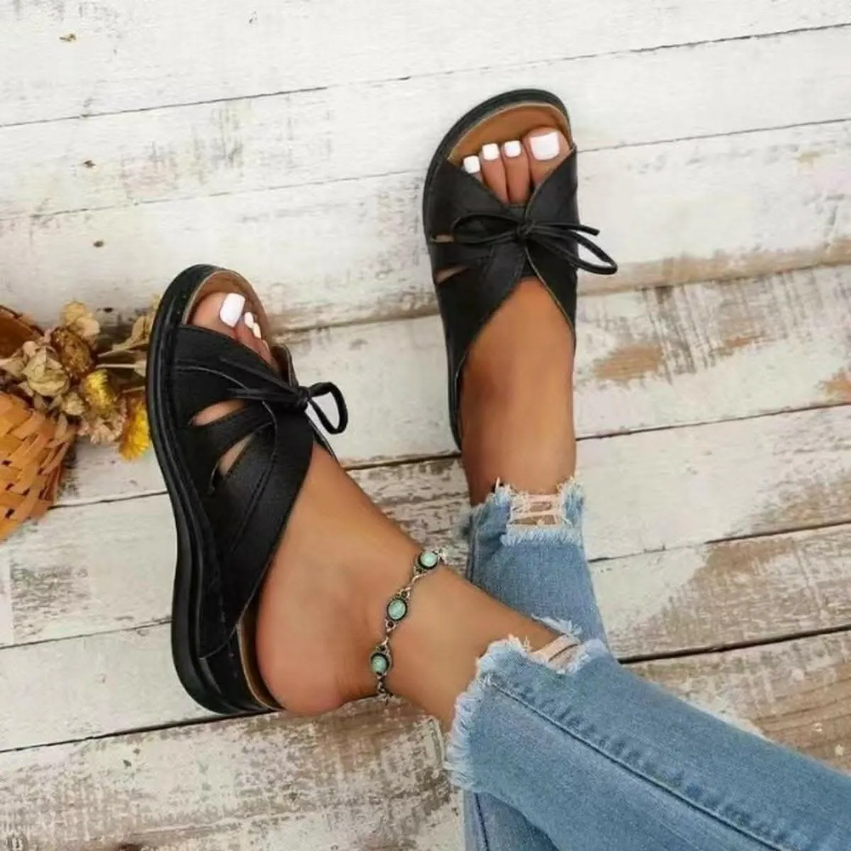 Chic low heel strappy sandals