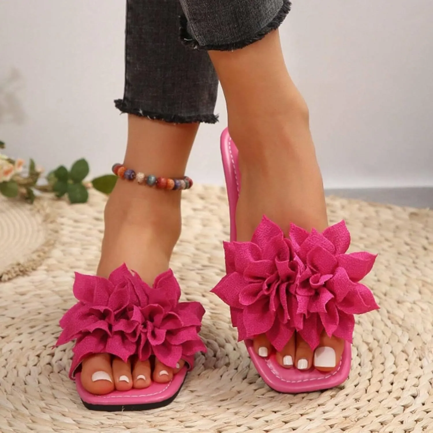 Slides Sandals Women Footwear Women's Summer Flat Casual Fashion Slippers Floral Embellishments One Line Beach Slippers