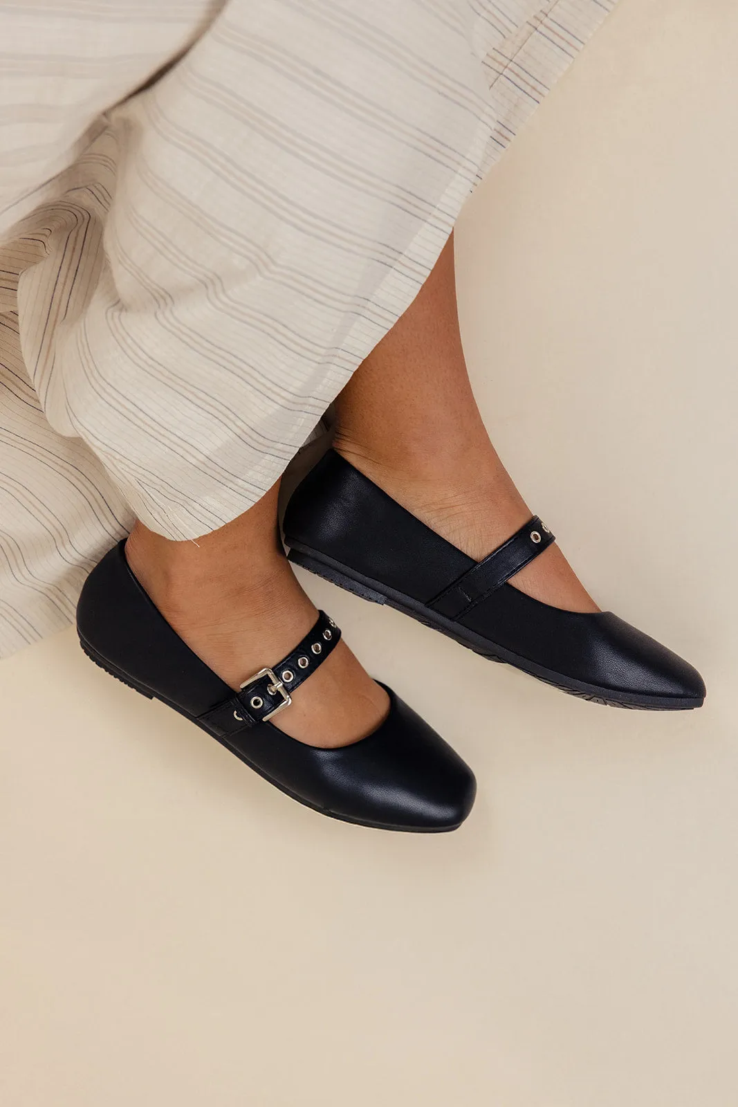 Solana Ballet Flats