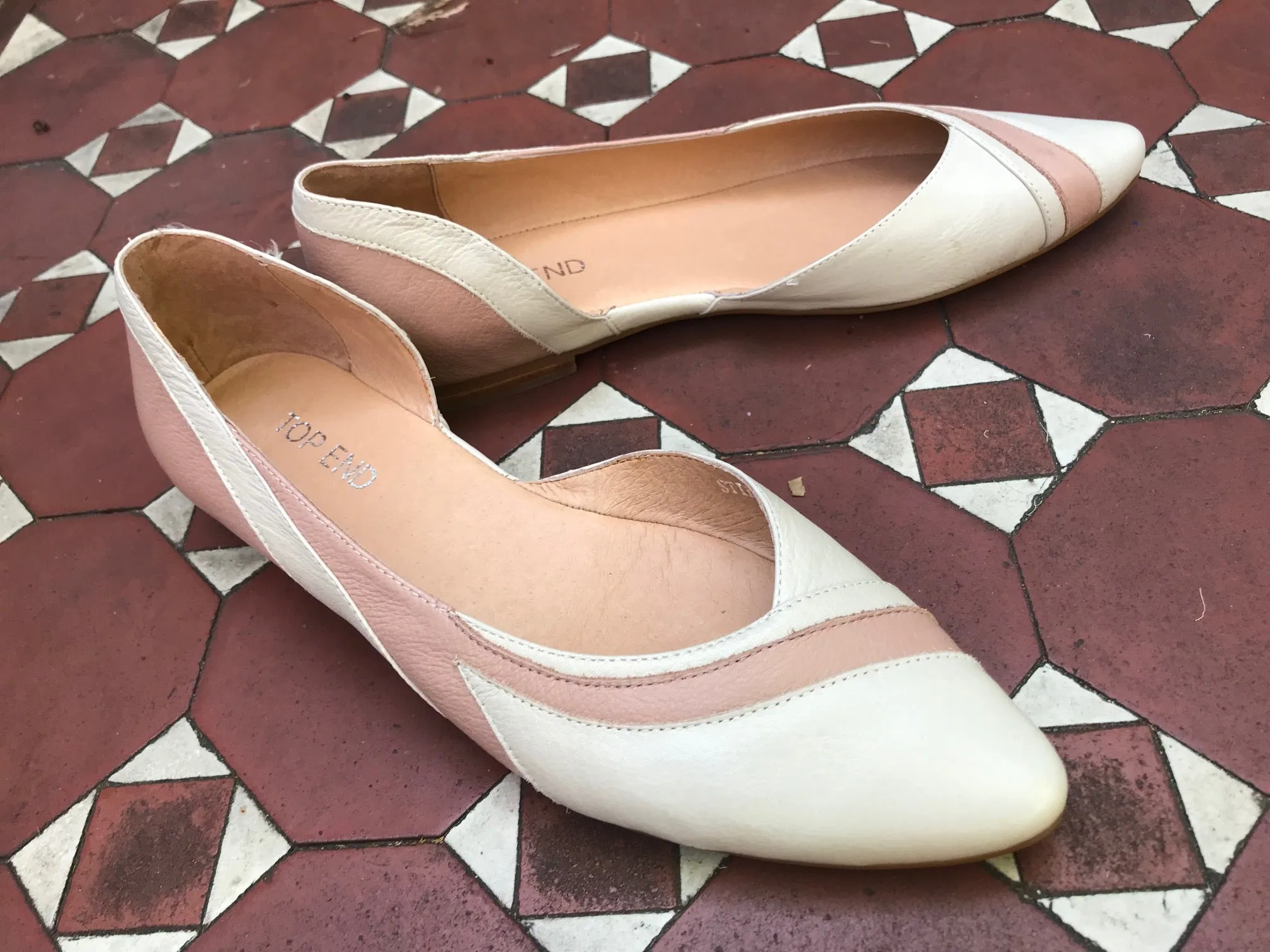 Stiles Shoe - Almond / Cappucino