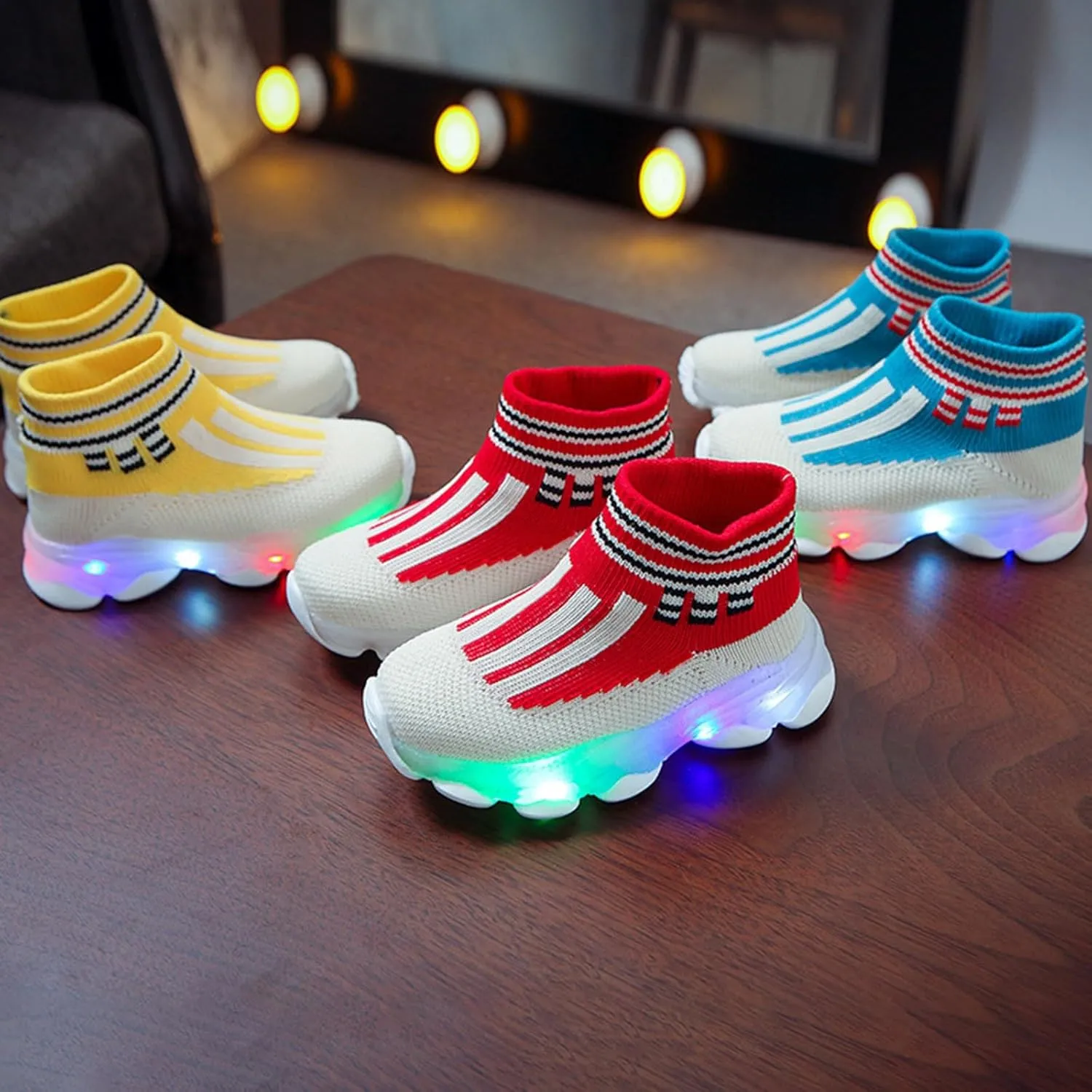 Trendy LED Light Up Sneakers for Kids Unisex Breathable Athletic Shoes Korean Fashion Sneakers for Boys and Infant Shoes