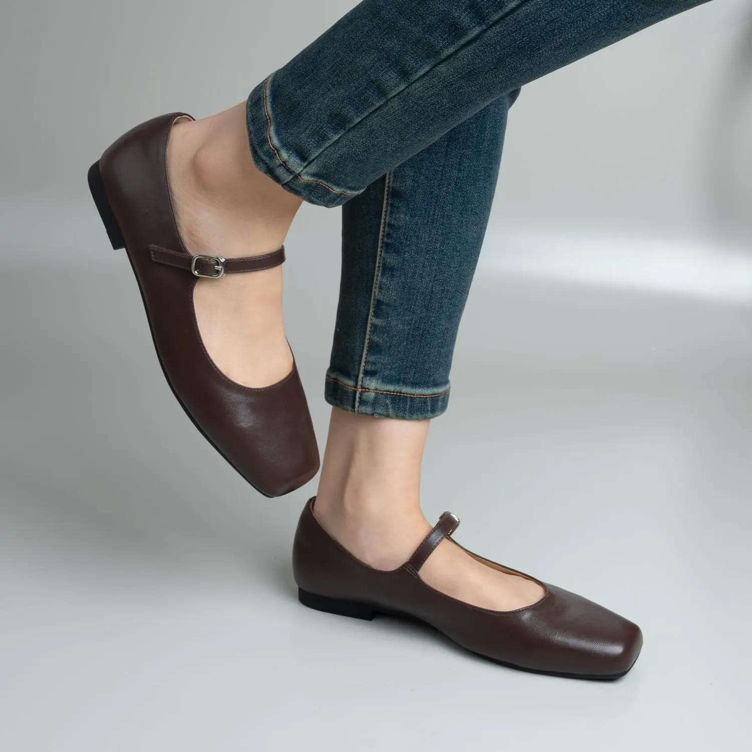 Women Mary Jane Shoes,Square Toe Flats Ballet Flats for Women, Comfortable Ankle Strap,Easy to take on and Off,Matched with Skirts, Dress,Jeans and More.