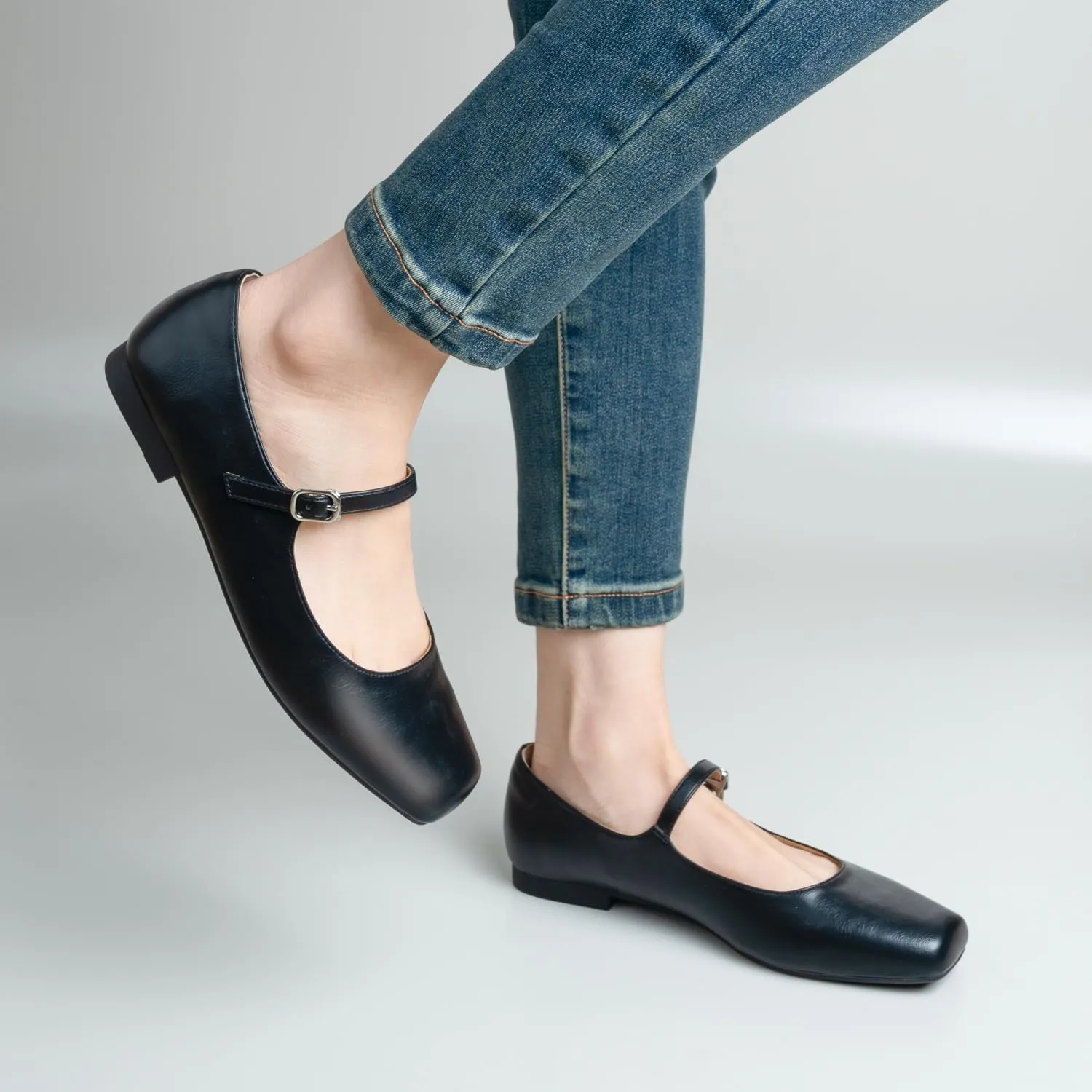 Women Mary Jane Shoes,Square Toe Flats Ballet Flats for Women, Comfortable Ankle Strap,Easy to take on and Off,Matched with Skirts, Dress,Jeans and More.