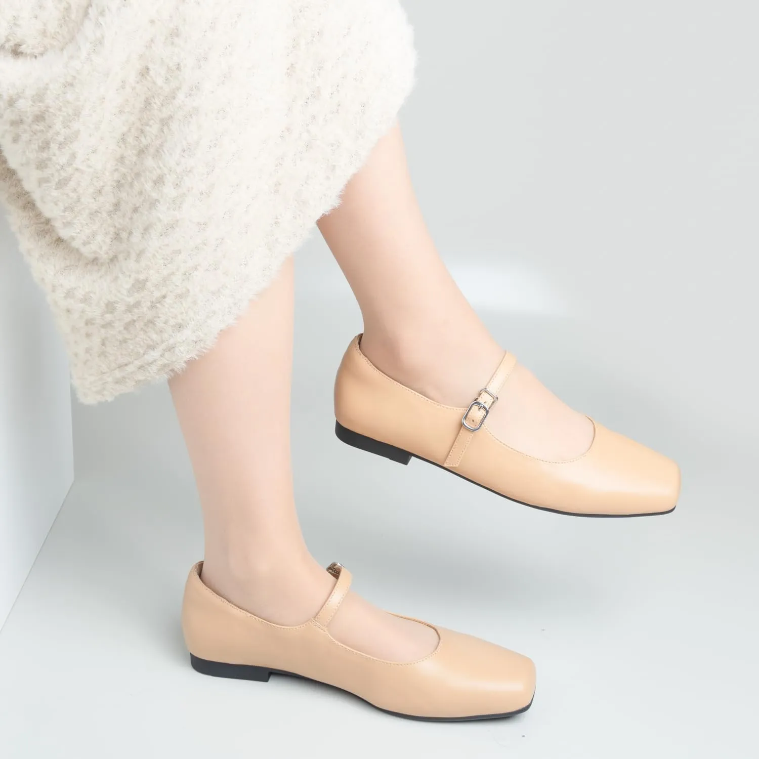 Women Mary Jane Shoes,Square Toe Flats Ballet Flats for Women, Comfortable Ankle Strap,Easy to take on and Off,Matched with Skirts, Dress,Jeans and More.