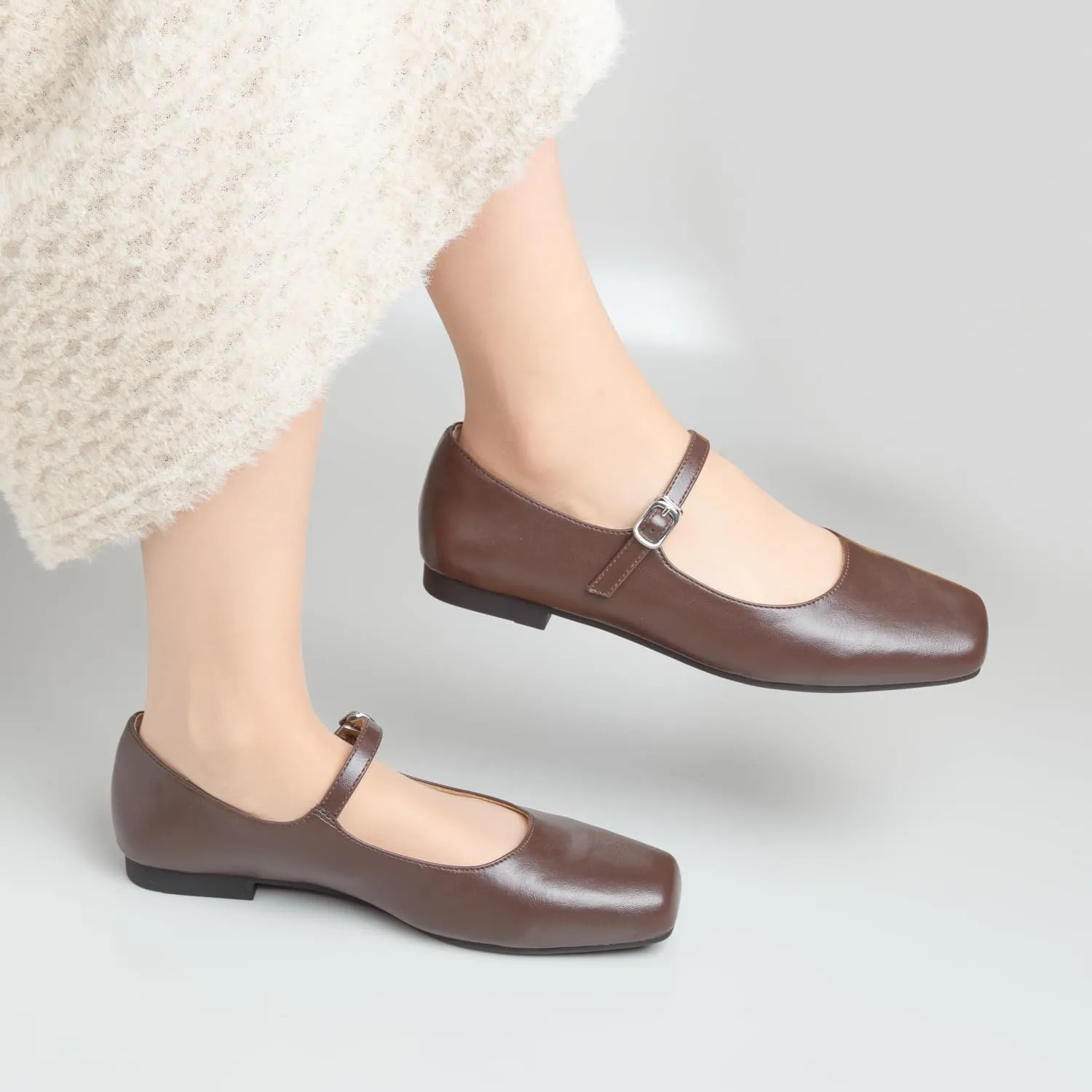 Women Mary Jane Shoes,Square Toe Flats Ballet Flats for Women, Comfortable Ankle Strap,Easy to take on and Off,Matched with Skirts, Dress,Jeans and More.