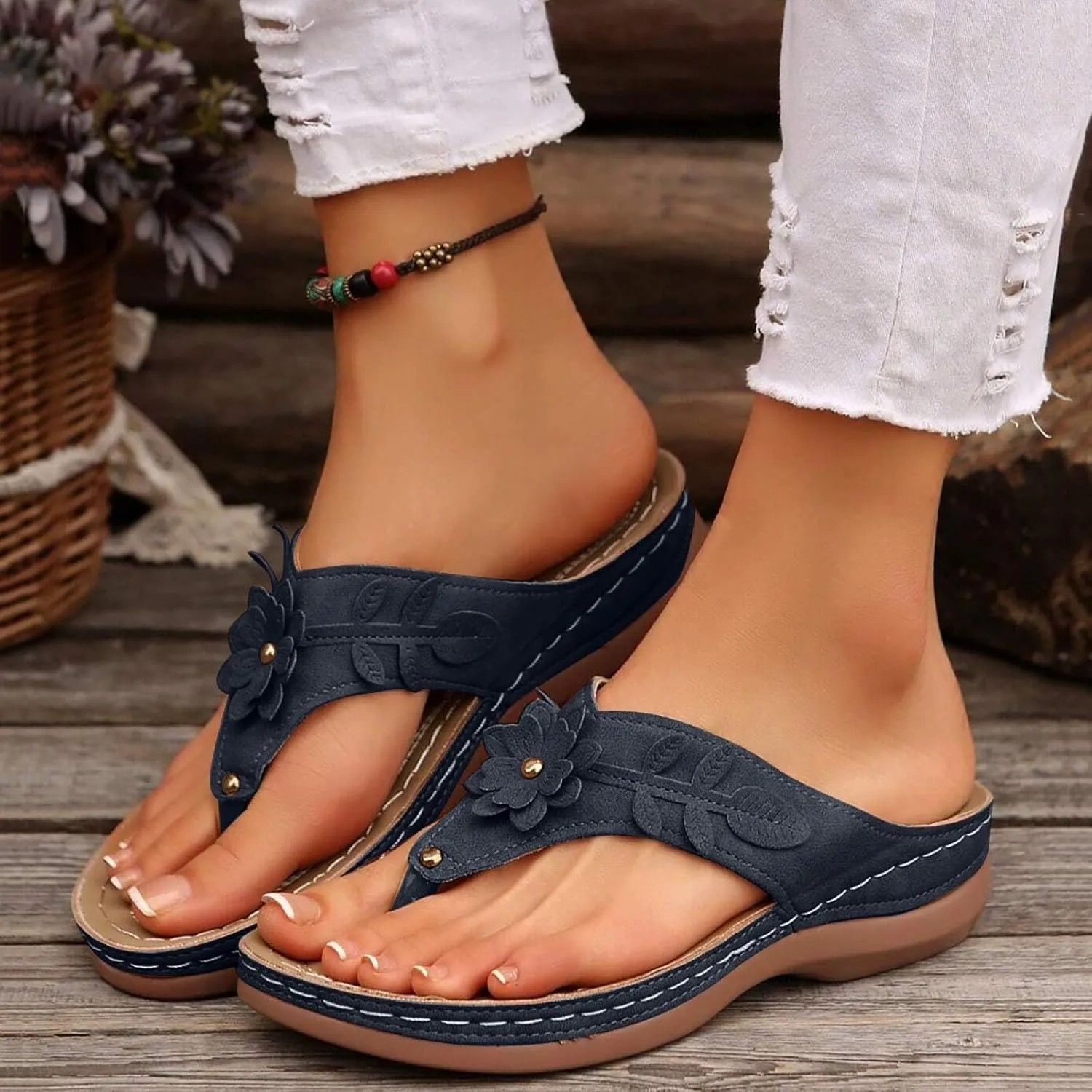 Women Orthopedic Wedge Sandals Bohemian Round Toe Flower Flip Flop Comfortable Outdoor Shoes Breathable Casual Low Heel Sandals for Women Fashionable Summer Footwear