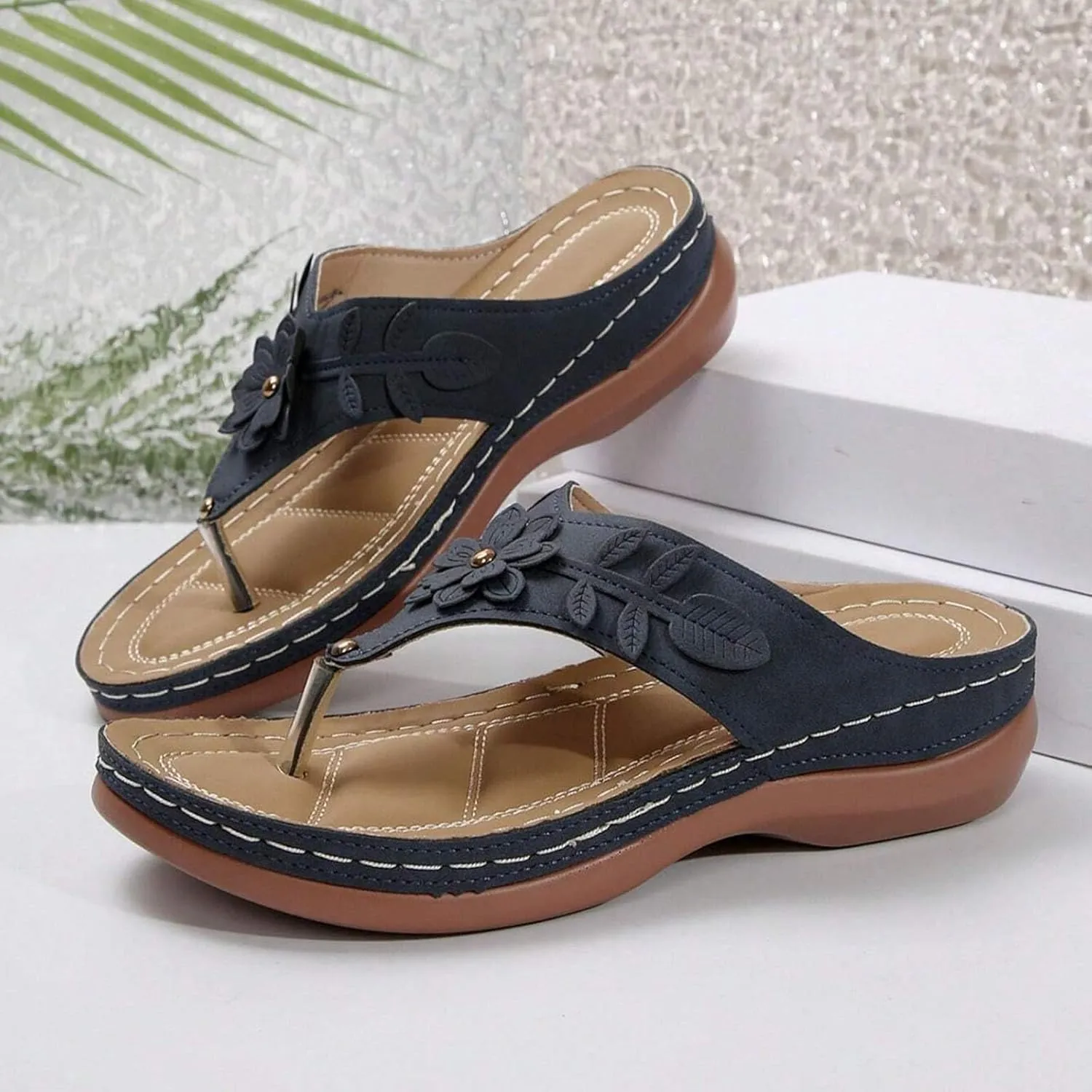 Women Orthopedic Wedge Sandals Bohemian Round Toe Flower Flip Flop Comfortable Outdoor Shoes Breathable Casual Low Heel Sandals for Women Fashionable Summer Footwear