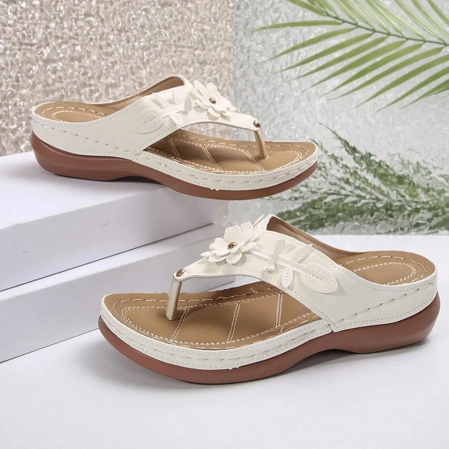 Women Orthopedic Wedge Sandals Bohemian Round Toe Flower Flip Flop Comfortable Outdoor Shoes Breathable Casual Low Heel Sandals for Women Fashionable Summer Footwear