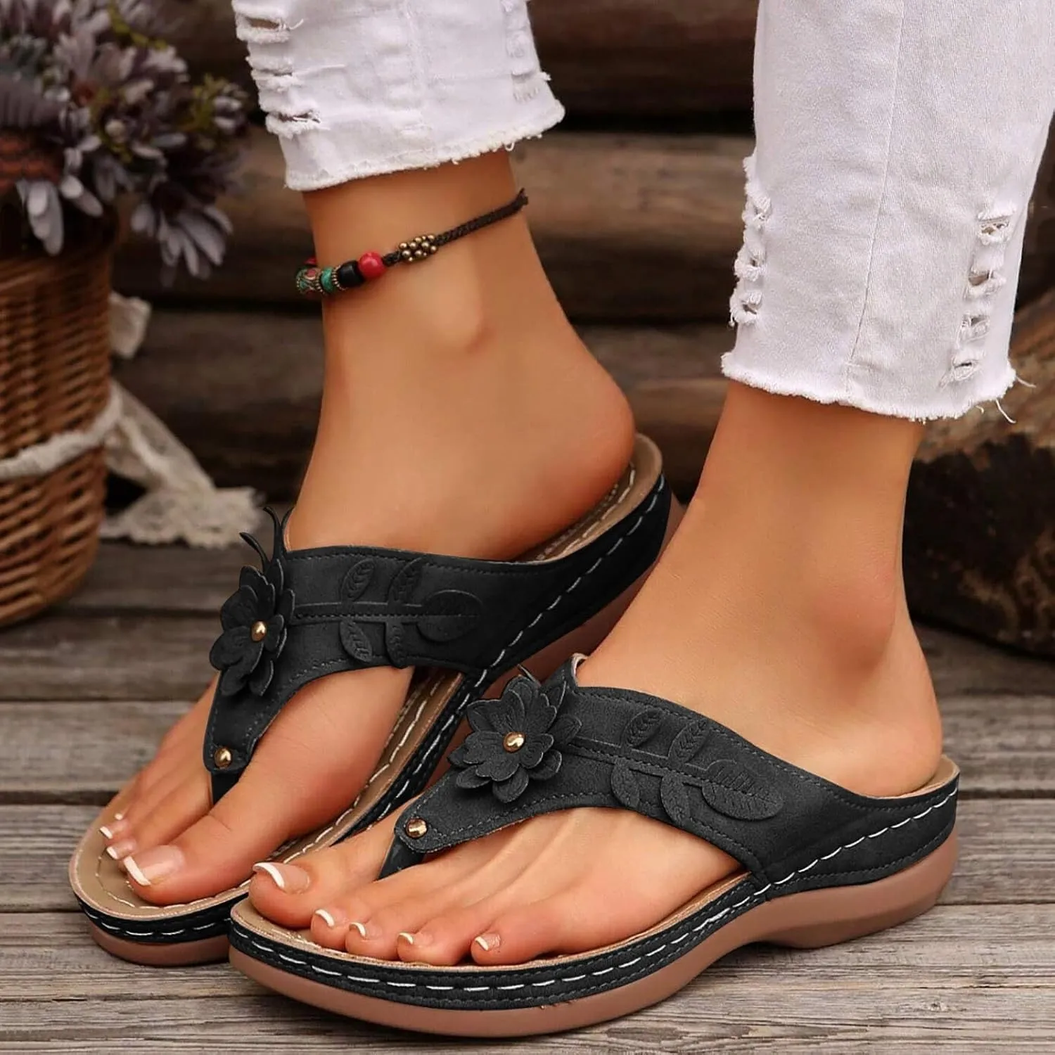 Women Orthopedic Wedge Sandals Bohemian Round Toe Flower Flip Flop Comfortable Outdoor Shoes Breathable Casual Low Heel Sandals for Women Fashionable Summer Footwear